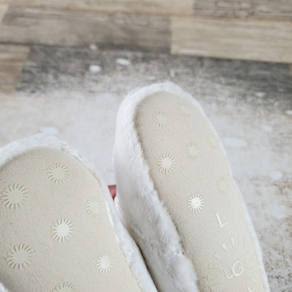 Ugg Bixbee Kids Booties Sz 4 - 5 Vanilla Fleece Hook & Loop Comfort Round Toe